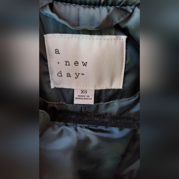 Wild Fable Green Bomber Puffer Jacket - Picture 4 of 5